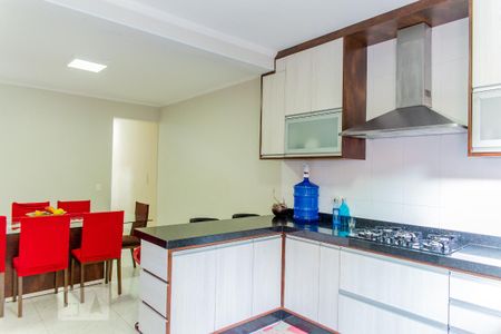 Casa à venda com 253m², 4 quartos e 2 vagas Casa à venda com 253m², 4 quartos e 2 vagasCozinha