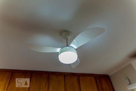 Casa à venda com 253m², 4 quartos e 2 vagas Casa à venda com 253m², 4 quartos e 2 vagasVentilador de teto