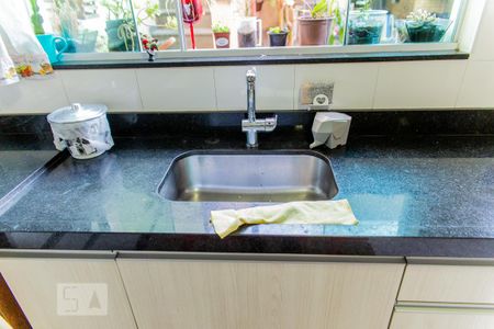Casa à venda com 253m², 4 quartos e 2 vagas Casa à venda com 253m², 4 quartos e 2 vagasPia