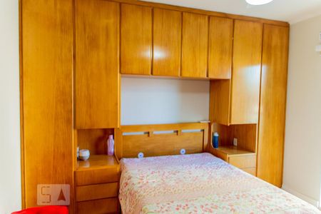 Casa à venda com 253m², 4 quartos e 2 vagas Casa à venda com 253m², 4 quartos e 2 vagasArmário