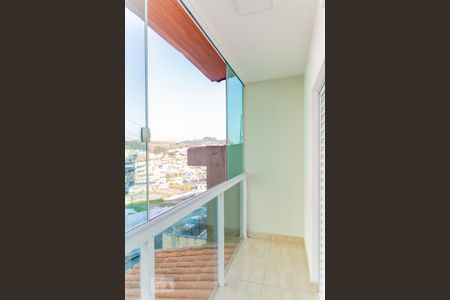Casa à venda com 253m², 4 quartos e 2 vagas Casa à venda com 253m², 4 quartos e 2 vagasVaranda da Suíte