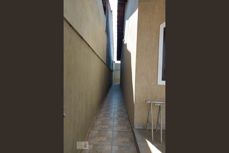 Casa à venda com 160m², 2 quartos e 3 vagasCorredor