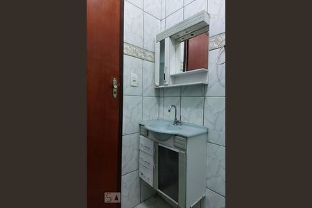 Casa à venda com 160m², 2 quartos e 3 vagasBanheiro