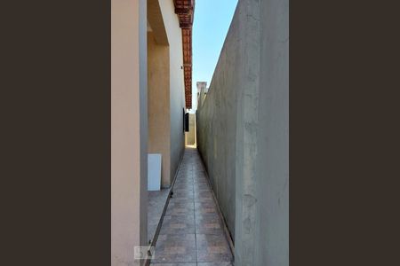 Casa à venda com 160m², 2 quartos e 3 vagasCorredor