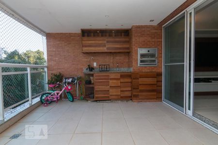 Apartamento para alugar com 133m², 3 quartos e 2 vagasVaranda 