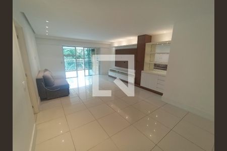 Sala de apartamento para alugar com 3 quartos, 133m² em Barra da Tijuca, Rio de Janeiro