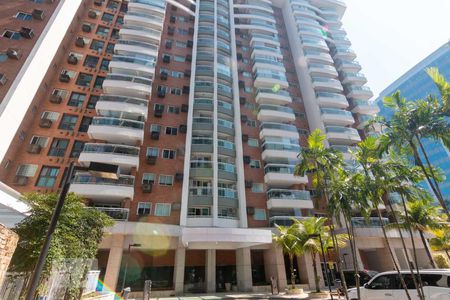 Apartamento para alugar com 133m², 3 quartos e 2 vagasFachada 
