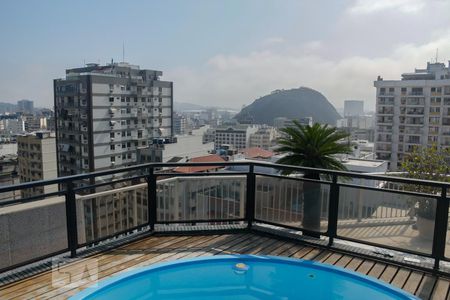 Apartamento para alugar com 300m², 4 quartos e 3 vagasvista do deck da piscina 