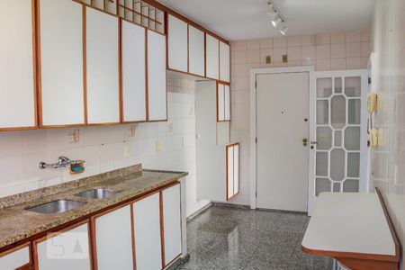 Apartamento para alugar com 300m², 4 quartos e 3 vagascozinha 