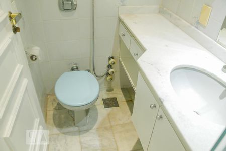 Apartamento para alugar com 300m², 4 quartos e 3 vagasbanheiro social 