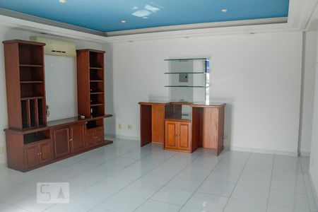 Apartamento para alugar com 300m², 4 quartos e 3 vagassegundo andar do imóvel  sala 