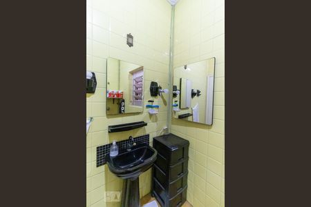 Casa para alugar com 380m², 7 quartos e 5 vagas Casa para alugar com 380m², 7 quartos e 5 vagasBanheiro social