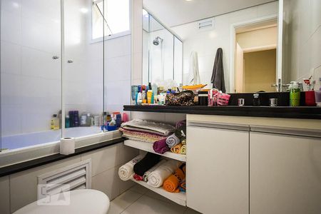 Apartamento à venda com 76m², 2 quartos e 1 vagaBanheiro suíte