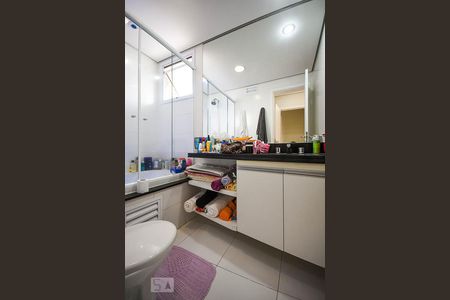 Apartamento à venda com 76m², 2 quartos e 1 vagaPia do banheiro da suíte