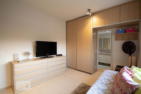 Apartamento à venda com 187m², 4 quartos e 4 vagasSuíte 2