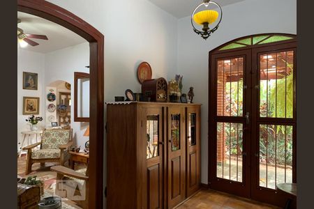 Casa à venda com 1000m², 5 quartos e 4 vagasEscritório