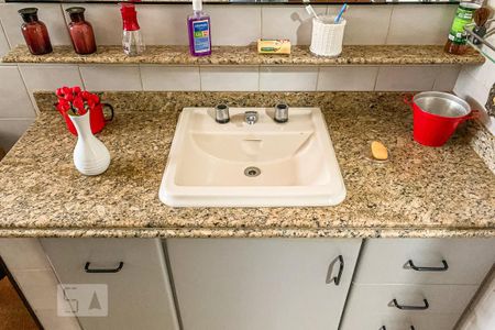 Casa à venda com 1000m², 5 quartos e 4 vagasBanheiro Social