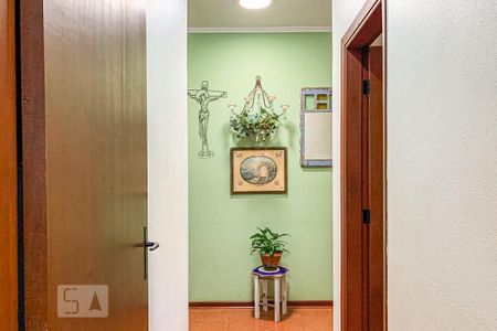 Casa à venda com 1000m², 5 quartos e 4 vagasCorredor