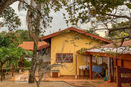 Casa à venda com 1000m², 5 quartos e 4 vagasÁrea Externa