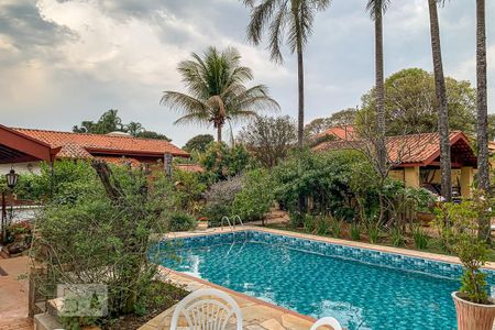 Casa à venda com 1000m², 5 quartos e 4 vagasÁrea Externa