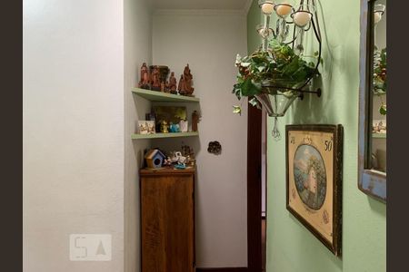 Casa à venda com 1000m², 5 quartos e 4 vagasCorredor