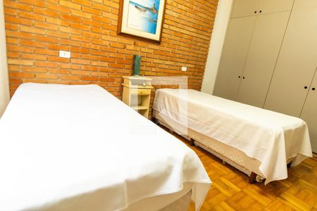 Casa para alugar com 400m², 4 quartos e 8 vagas Casa para alugar com 400m², 4 quartos e 8 vagasQuarto