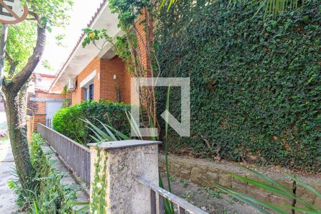 Casa para alugar com 400m², 4 quartos e 8 vagas Casa para alugar com 400m², 4 quartos e 8 vagasFachada