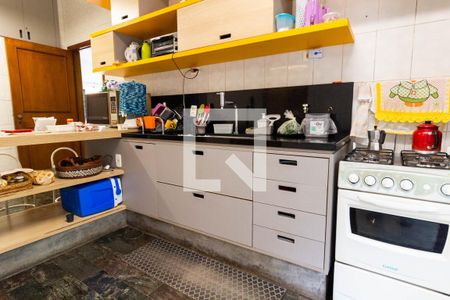 Casa para alugar com 400m², 4 quartos e 8 vagas Casa para alugar com 400m², 4 quartos e 8 vagasCozinha