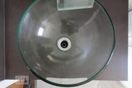 Apartamento à venda com 66m², 2 quartos e 1 vagaBanheiro social - pia