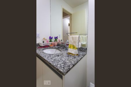 Apartamento à venda com 83m², 3 quartos e 2 vagasBanheiro