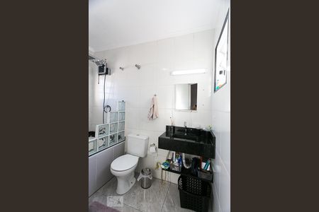 Casa à venda com 180m², 3 quartos e 2 vagasBanheiro da Suíte