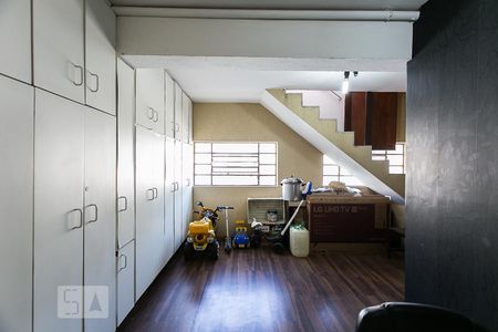 Casa à venda com 180m², 3 quartos e 2 vagasQuarto de Serviço