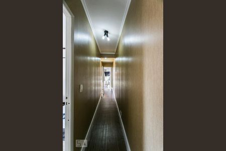 Casa à venda com 180m², 3 quartos e 2 vagasCorredor