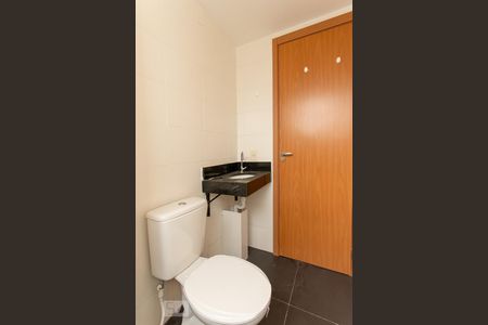 Banheiro de apartamento à venda com 2 quartos, 60m² em São José, Canoas