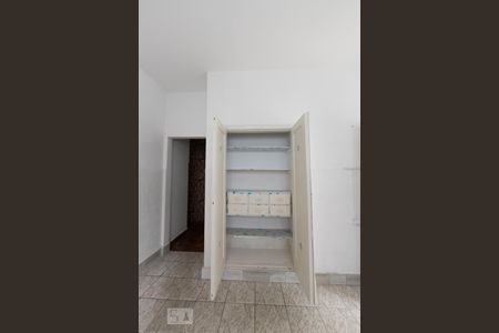 Casa à venda com 150m², 2 quartos e 3 vagas Casa à venda com 150m², 2 quartos e 3 vagasCozinha