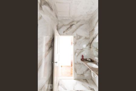 Casa à venda com 150m², 2 quartos e 3 vagas Casa à venda com 150m², 2 quartos e 3 vagasBanheiro Social