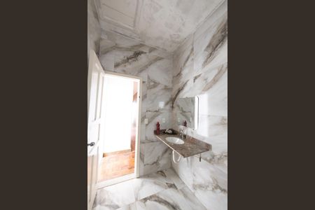 Casa à venda com 150m², 2 quartos e 3 vagas Casa à venda com 150m², 2 quartos e 3 vagasBanheiro Social