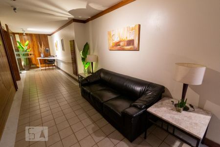 Apartamento à venda com 93m², 2 quartos e 2 vagas Apartamento à venda com 93m², 2 quartos e 2 vagasHall