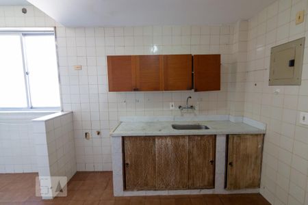 Apartamento à venda com 93m², 2 quartos e 2 vagas Apartamento à venda com 93m², 2 quartos e 2 vagasCozinha