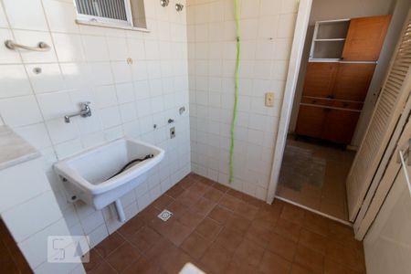 Apartamento à venda com 93m², 2 quartos e 2 vagas Apartamento à venda com 93m², 2 quartos e 2 vagasÁrea de Serviço