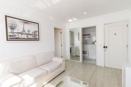 Sala de apartamento para alugar com 1 quarto, 43m² em Centro, Curitiba
