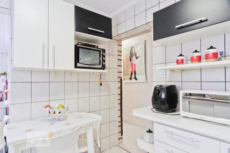 Apartamento à venda com 68m², 2 quartos e 1 vagaCozinha