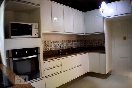 Casa para alugar com 640m², 5 quartos e 4 vagasCozinha