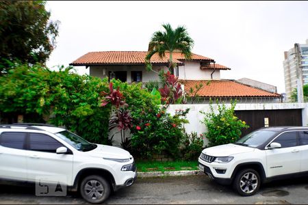 Casa para alugar com 640m², 5 quartos e 4 vagasFachada