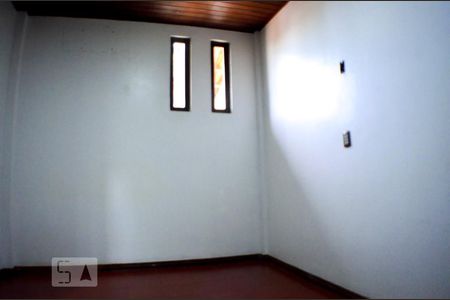 Casa para alugar com 640m², 5 quartos e 4 vagasQuarto 2 com banheiro