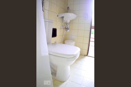 Casa para alugar com 640m², 5 quartos e 4 vagasÁrea de serviços quarto 5 e banheiro