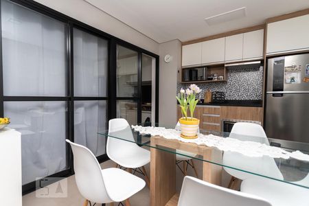 Cozinha de apartamento para alugar com 1 quarto, 33m² em Bom Retiro, São Paulo
