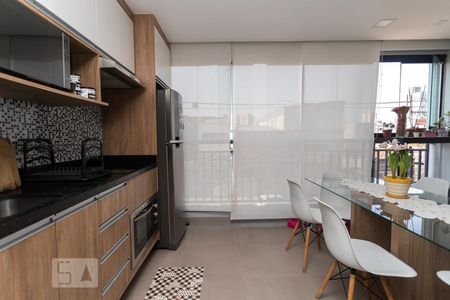 Cozinha de apartamento para alugar com 1 quarto, 33m² em Bom Retiro, São Paulo