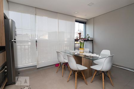 Cozinha de apartamento para alugar com 1 quarto, 33m² em Bom Retiro, São Paulo