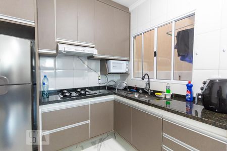 Casa de condomínio à venda com 60m², 2 quartos e 1 vagaCozinha